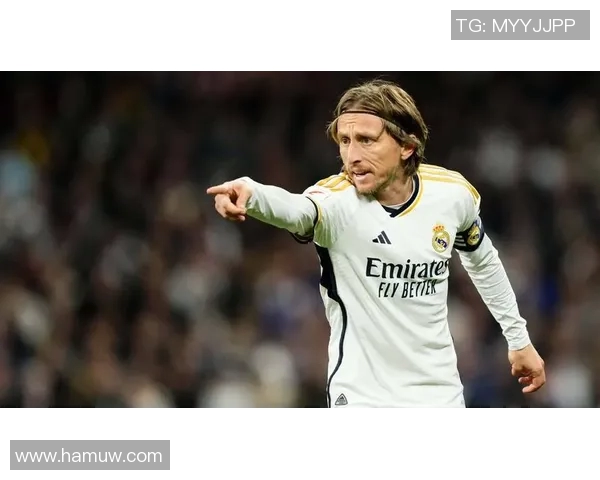 皇马中场大将卢卡-芭雷斯获队内最佳球员,成为皇马未来核心 皇马中场大将卢卡-芭雷斯获队内最佳球员,成为皇马未来核心